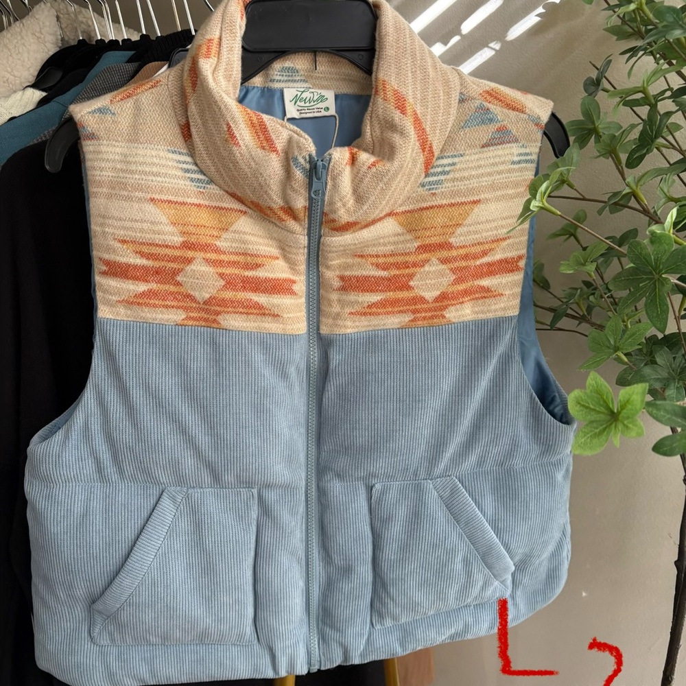 Very J Sky Blue and Beige Vest nwt - Picture 12 of 13
